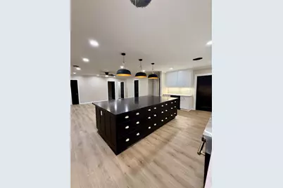 300 Dunnam Avenue, Cleveland, TX 77327 - Photo 14