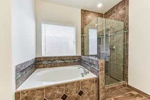 522 Cedar Point Dr, League City, TX 77573 - Photo 30