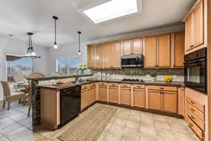 522 Cedar Point Dr, League City, TX 77573 - Photo 6