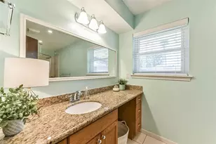 1518 Neptune Ln, Houston, TX 77062 - Photo 20