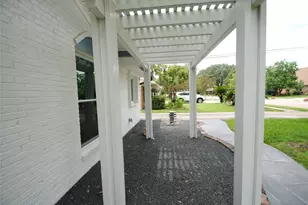 10667 Mayfield Rd, Houston, TX 77043 - Photo 4