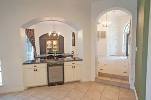 56 English Oak Ct, Lake Jackson, TX 77566 - Photo 6