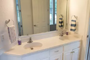 56 English Oak Ct, Lake Jackson, TX 77566 - Photo 20