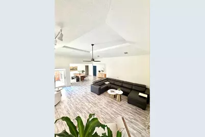 11743 Wickhollow Lane, Houston, TX 77043 - Photo 8