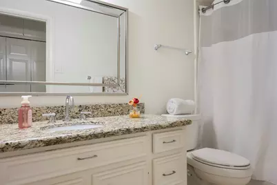 11743 Wickhollow Lane, Houston, TX 77043 - Photo 28