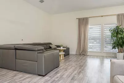 11743 Wickhollow Lane, Houston, TX 77043 - Photo 6