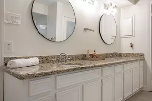 11743 Wickhollow Ln, Houston, TX 77043 - Photo 18