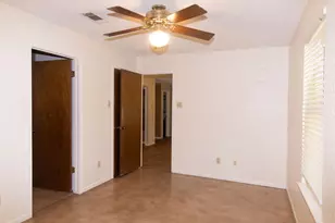 828 Armadillo Dr, Lorena, TX 76655 - Photo 10