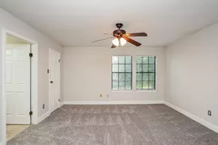 17263 Saturn Ln, Houston, TX 77058 - Photo 14