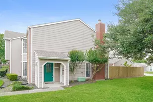 17263 Saturn Ln, Houston, TX 77058 - Photo 2