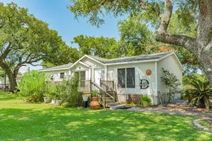 2910 Shady Creek Ln, Oyster Creek, TX 77541 - Photo 1