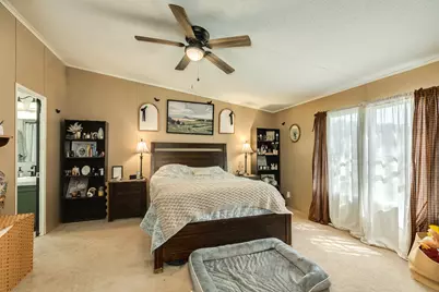 2910 Shady Creek Lane, Oyster Creek, TX 77541 - Photo 12