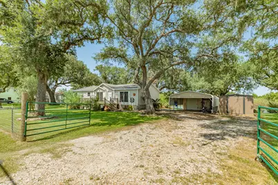 2910 Shady Creek Lane, Oyster Creek, TX 77541 - Photo 2
