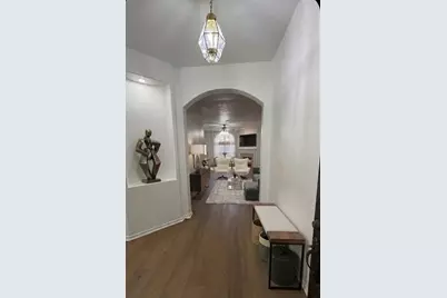 18 E Russet Grove Circle, The Woodlands, TX 77384 - Photo 2