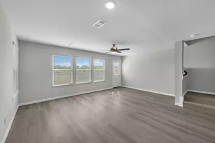 706 Universal St, Navasota, TX 77868 - Photo 10