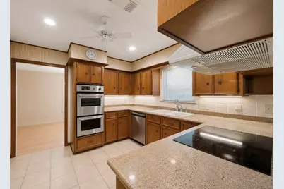 1926 Twin Springs, Kingwood, TX 77339 - Photo 10