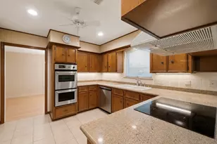 1926 Twin Springs, Kingwood, TX 77339 - Photo 10