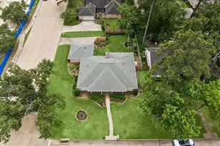 1926 Twin Springs, Kingwood, TX 77339 - Photo 26