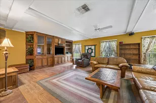 2410 Clark Dr, La Marque, TX 77568 - Photo 2