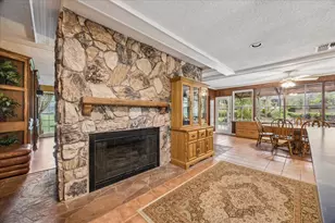 2410 Clark Dr, La Marque, TX 77568 - Photo 4