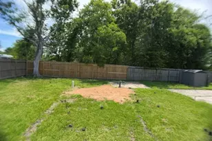 2113 Cemetery Rd, Santa Fe, TX 77517 - Photo 16