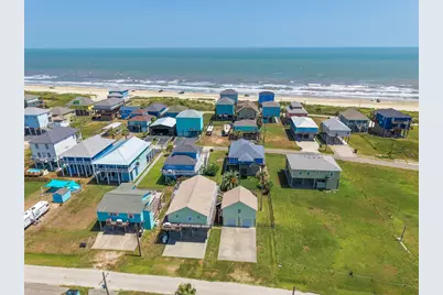 1977 Avenue I, Crystal Beach, TX 77650 - Photo 36