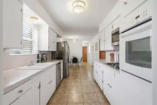7707 Cayton St, Houston, TX 77061 - Photo 8