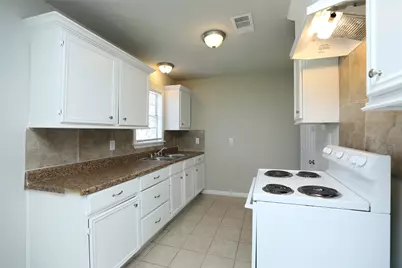 10322 Cathedral Drive, Houston, TX 77051 - Photo 8