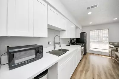 11759 Cliveden Drive, Houston, TX 77066 - Photo 14