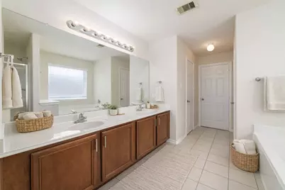 2317 Jefferson Crossing Drive, Conroe, TX 77304 - Photo 12