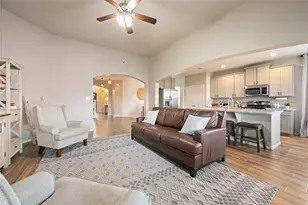 119 Comal Dr, Baytown, TX 77523 - Photo 10