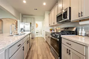119 Comal Dr, Baytown, TX 77523 - Photo 12