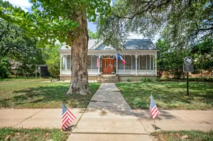 1216 Live Oak St, Columbus, TX 78934 - Photo 4