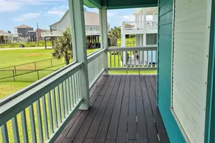 953 Sea Breeze, Crystal Beach, TX 77650 - Photo 24
