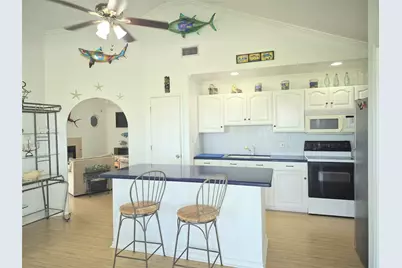 953 Sea Breeze, Crystal Beach, TX 77650 - Photo 10