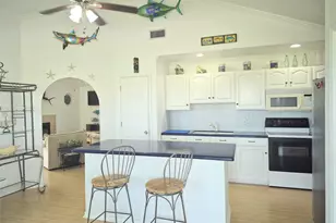 953 Sea Breeze, Crystal Beach, TX 77650 - Photo 10