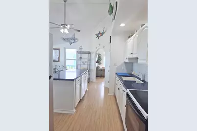 953 Sea Breeze, Crystal Beach, TX 77650 - Photo 8