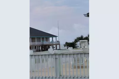 953 Sea Breeze, Crystal Beach, TX 77650 - Photo 40