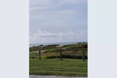 953 Sea Breeze, Crystal Beach, TX 77650 - Photo 34