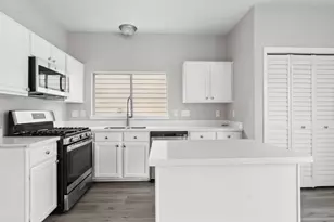 1669 Nichole Woods Dr, Houston, TX 77047 - Photo 12