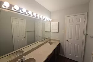 14600 Fonmeadow Dr, Houston, TX 77035 - Photo 12