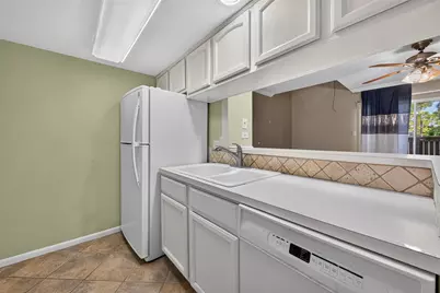 1900 Bay Area Boulevard #160, Houston, TX 77058 - Photo 10