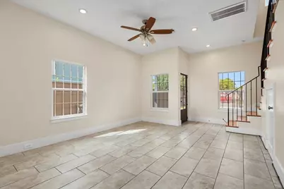 2002 Lynnfield Unit B Street, Houston, TX 77093 - Photo 10