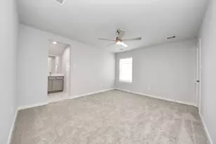 14722 Diamond Dove Ln, Houston, TX 77049 - Photo 32