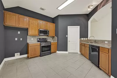 22126 Nobles Crossing Drive, Spring, TX 77373 - Photo 10