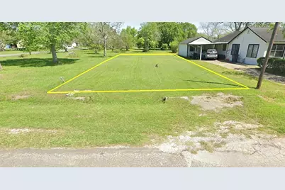 2805 Sims Avenue, Bay City, TX 77414 - Photo 2