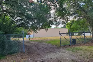 25121 Lakeview Rd, Katy, TX 77494 - Photo 4