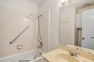 15818 Castorglen Dr, Webster, TX 77598 - Photo 24