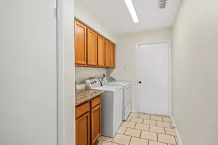 15818 Castorglen Dr, Webster, TX 77598 - Photo 18