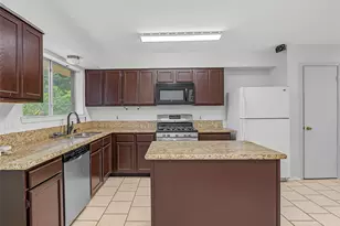 15818 Castorglen Dr, Webster, TX 77598 - Photo 16